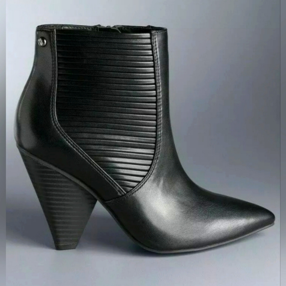 Simply Vera Wang  Black Ankle Booties